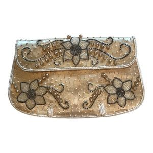 Elegant Floral Embellished Clutch